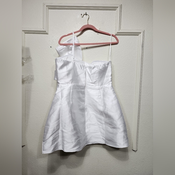 Lulus Utterly Pretty White Bow One-Shoulder Mini Dress with Pockets XL Wedding - Picture 8 of 9